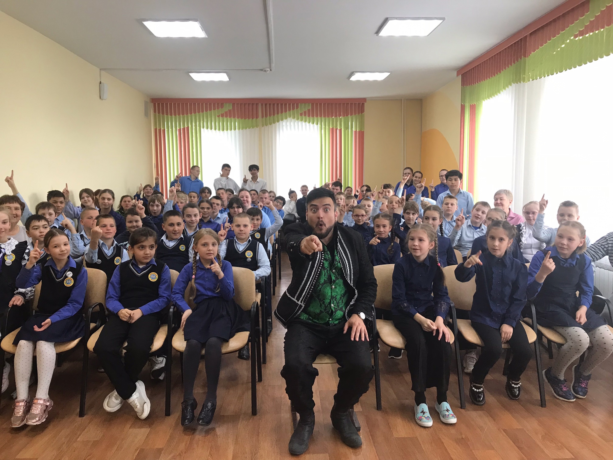 &amp;quot;Детское шоу&amp;quot; от фокусника-иллюзиониста Александра Заварзина.